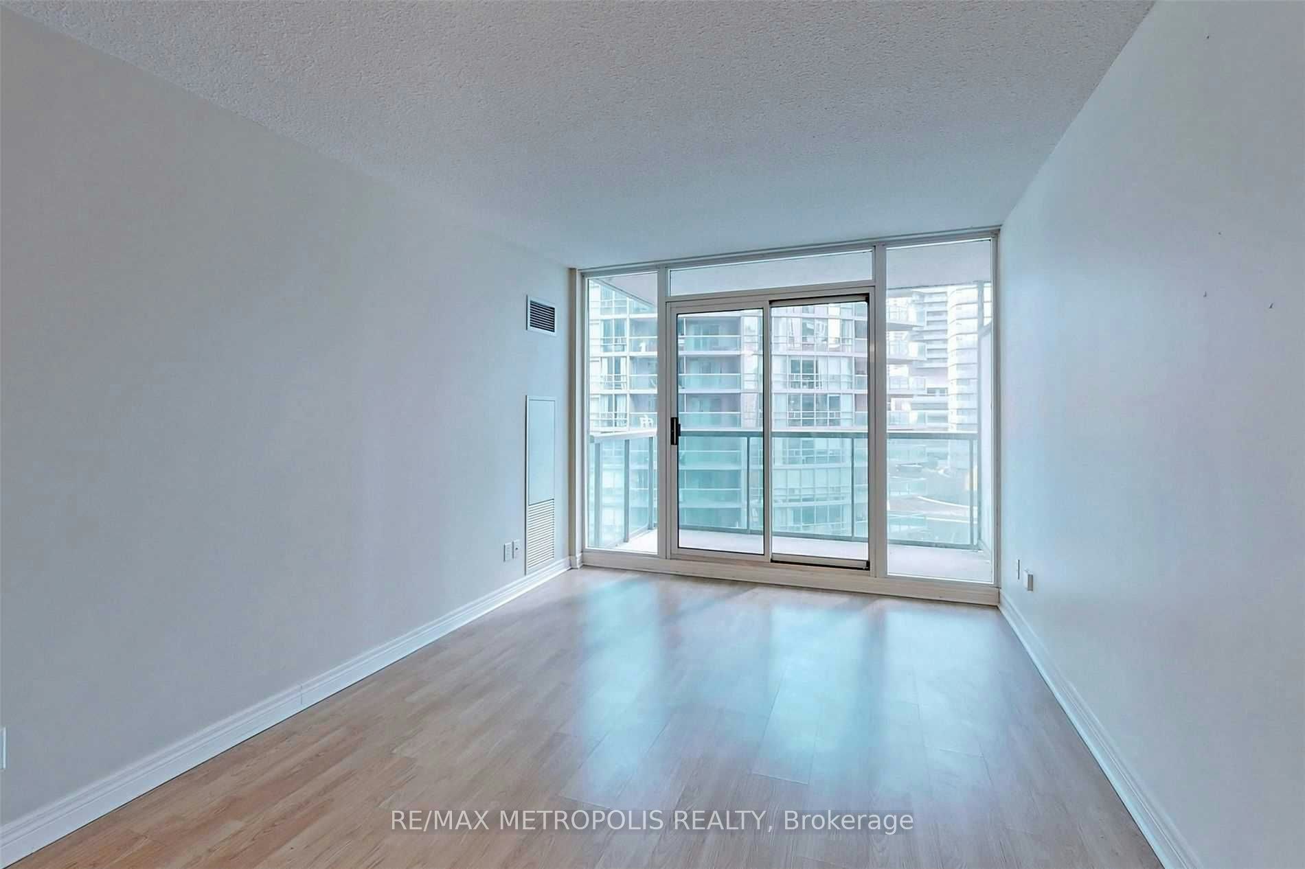 1005-51 Lower Simcoe Street, Toronto, ON, M5J 3A2 - 3