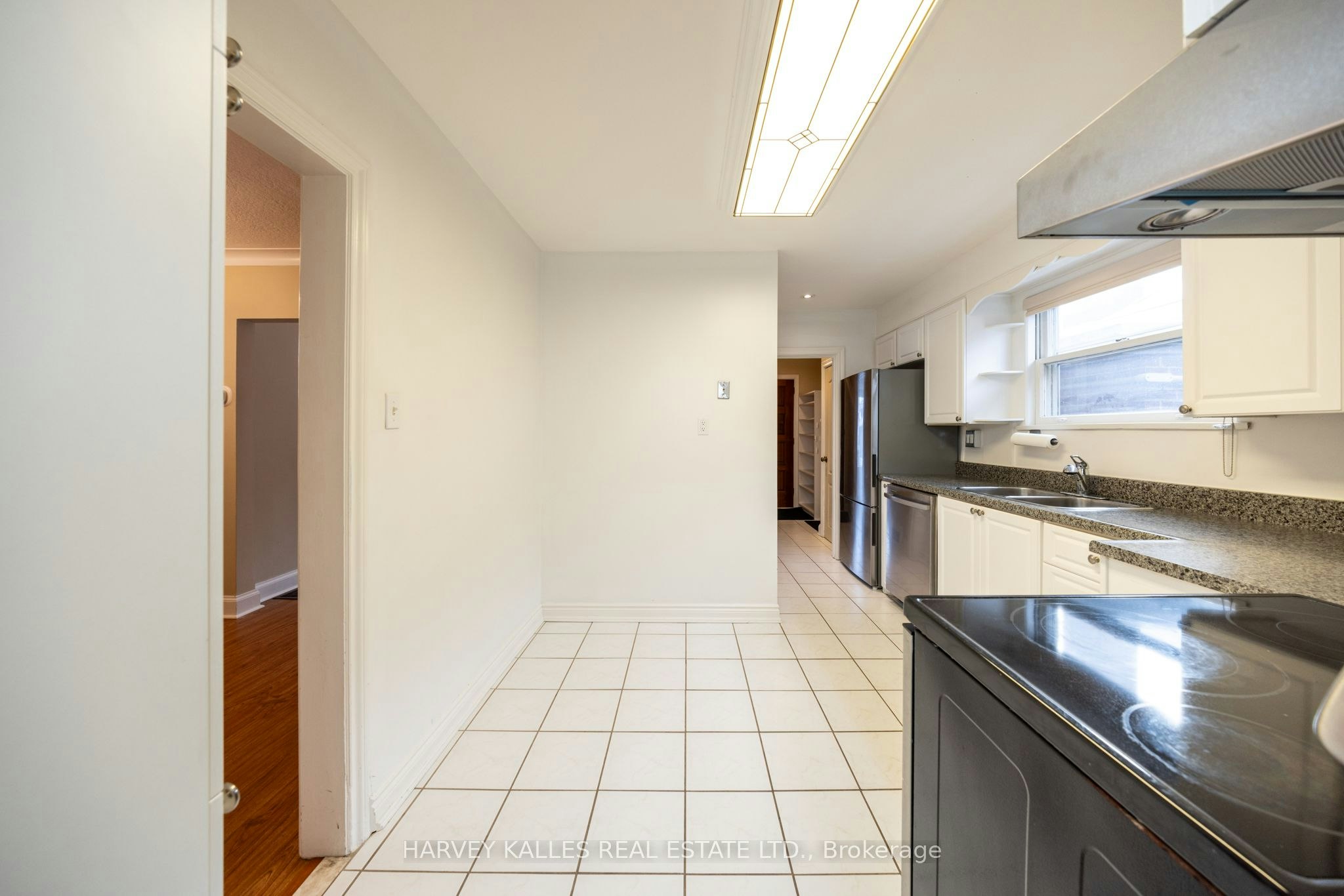 Main-222 Joicey Boulevard, Toronto, ON, M5M 2V5 - 15
