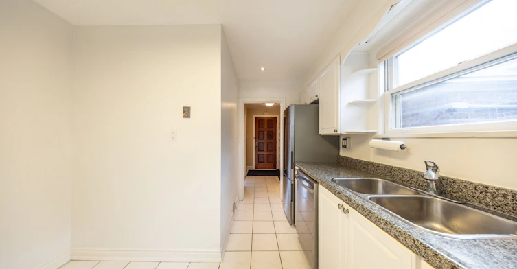 Main-222 Joicey Boulevard, Toronto, ON, M5M 2V5 - 16