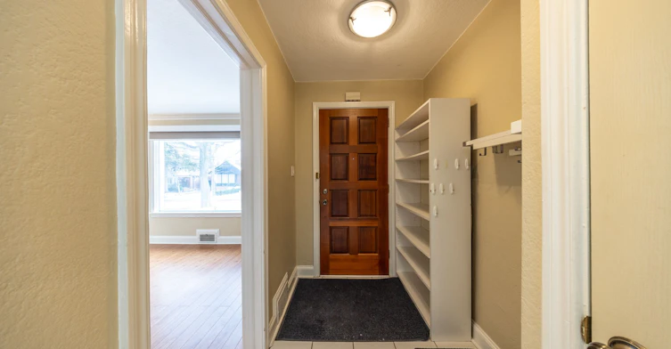 Main-222 Joicey Boulevard, Toronto, ON, M5M 2V5 - 3