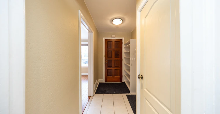 Main-222 Joicey Boulevard, Toronto, ON, M5M 2V5 - 18
