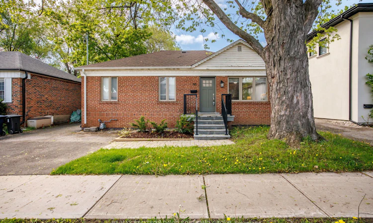 35 Almore Avenue