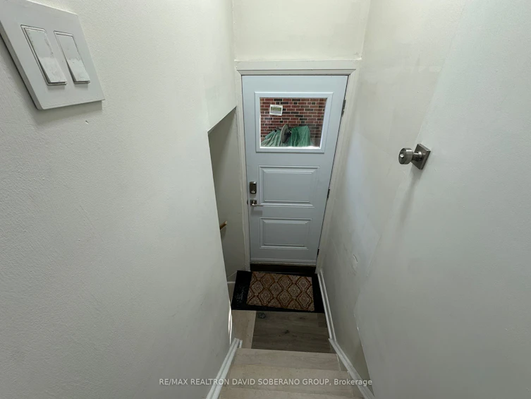 35 Almore Avenue, Toronto, ON, M3H 2G9 - 24