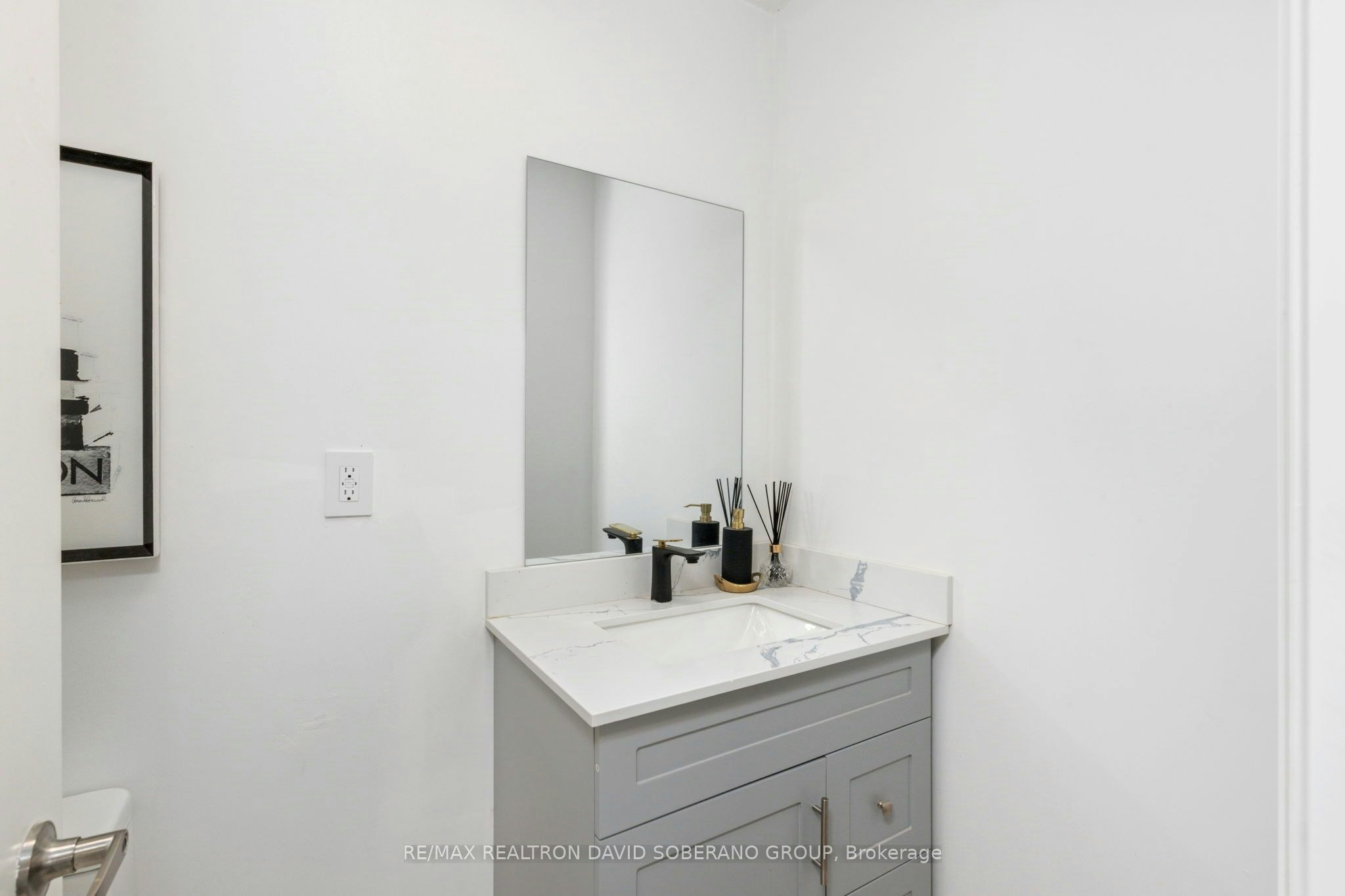 35 Almore Avenue, Toronto, ON, M3H 2G9 - 17