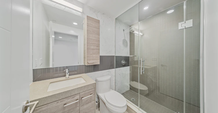 208-484 Spadina Avenue, Toronto, ON, M5S 0E4 - 12