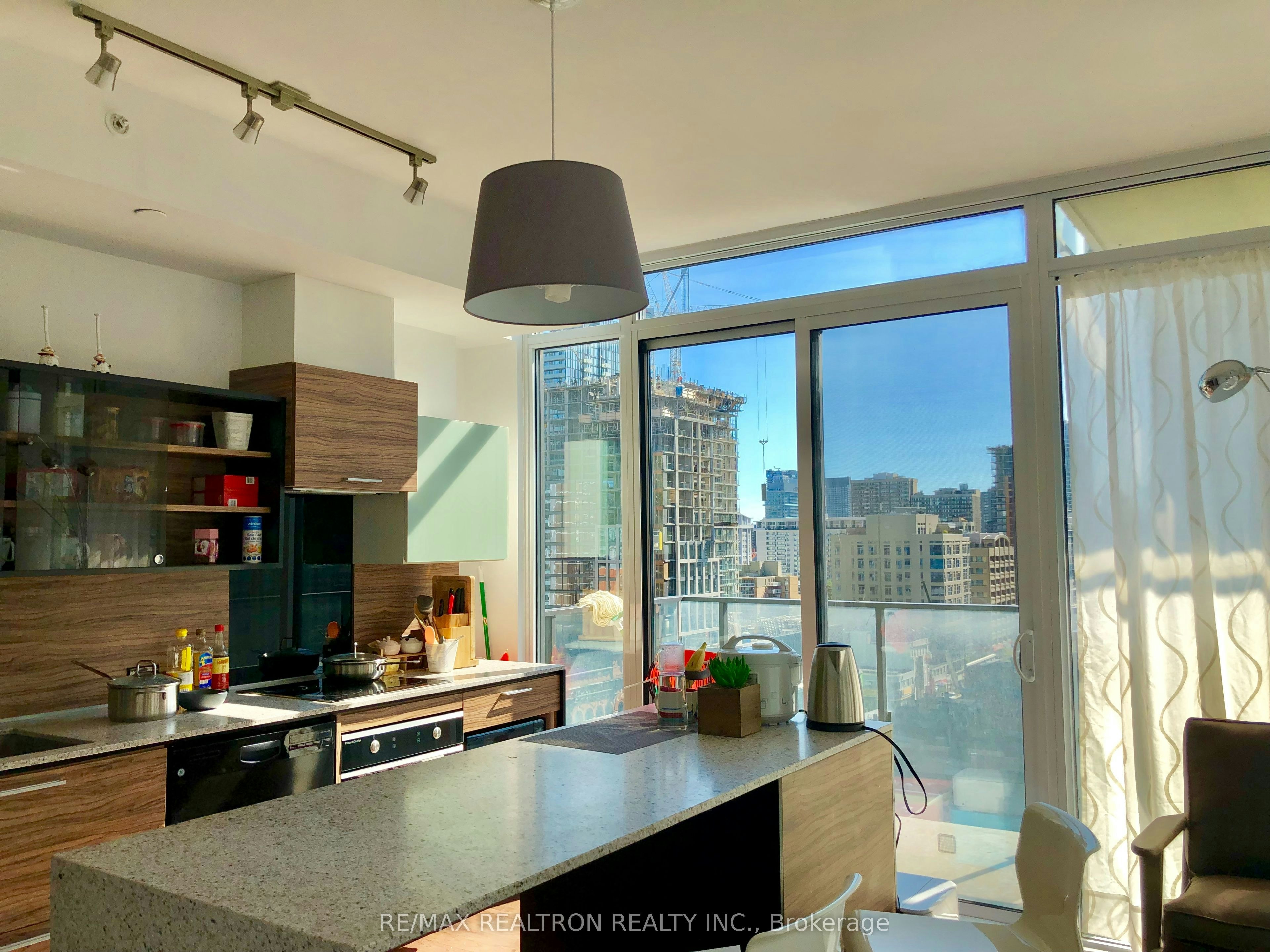 1104-75 St Nicholas Street, Toronto, ON, M4Y 0A5 - 4
