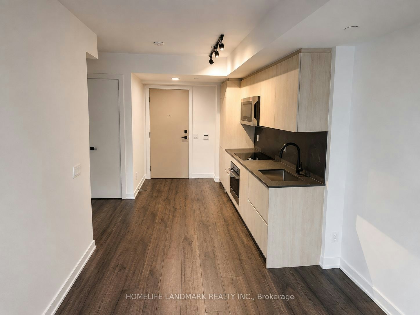 1104-327 King Street W, Toronto, ON, M5Y 0W7 - 4