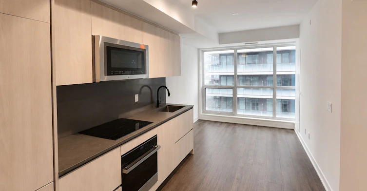 1104-327 King Street W, Toronto, ON, M5Y 0W7 - 6