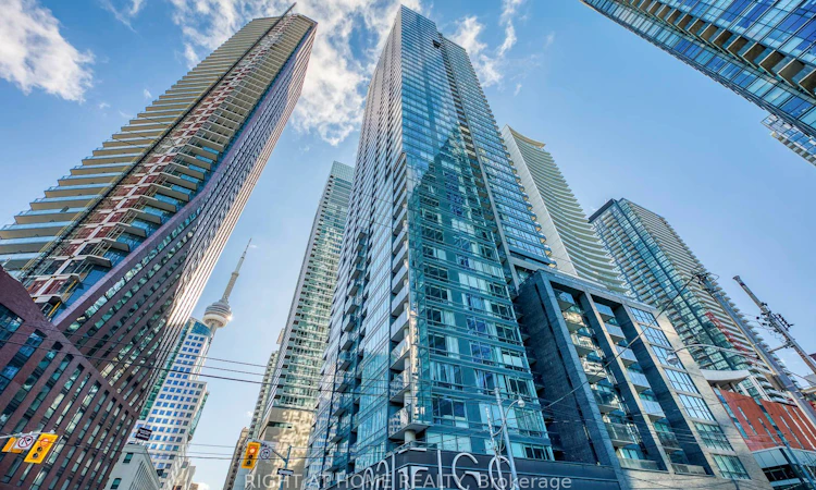 1306-295 Adelaide Street W