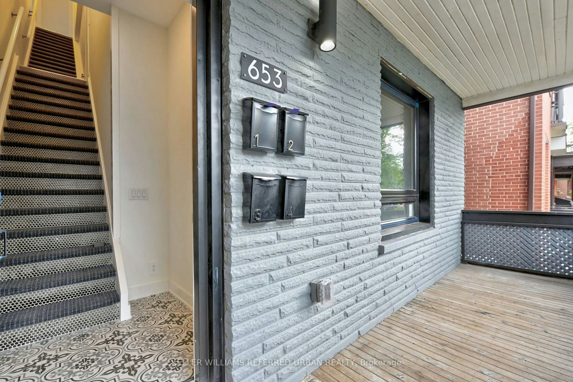 1-653 Manning Avenue, Toronto, ON, M6G 2W2 - 2