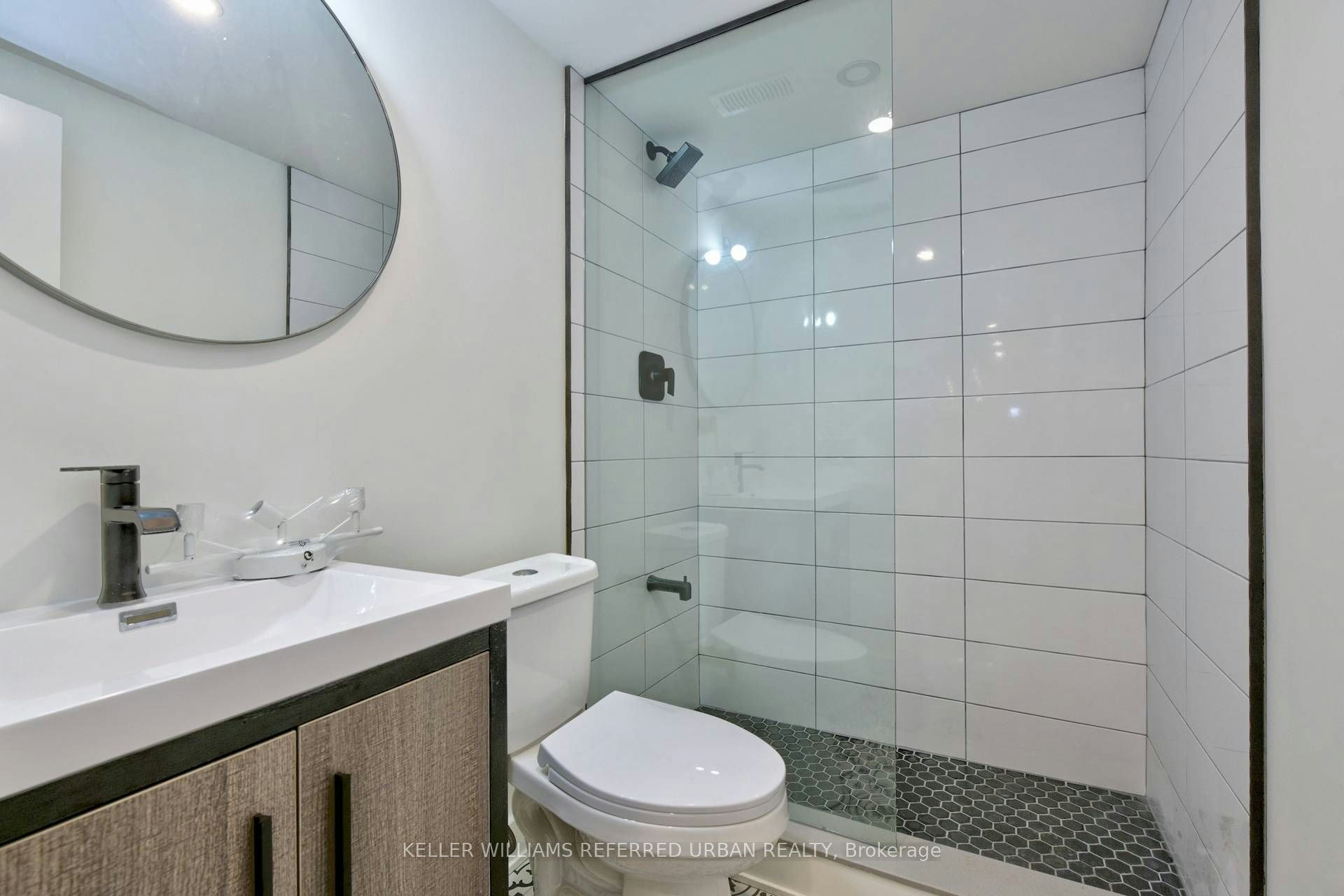 1-653 Manning Avenue, Toronto, ON, M6G 2W2 - 7
