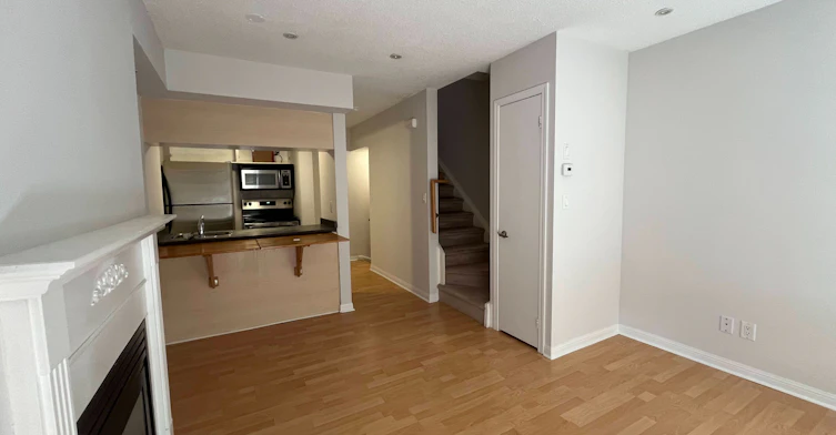 105-3 Everson Drive, Toronto, ON, M2N 7C2 - 4