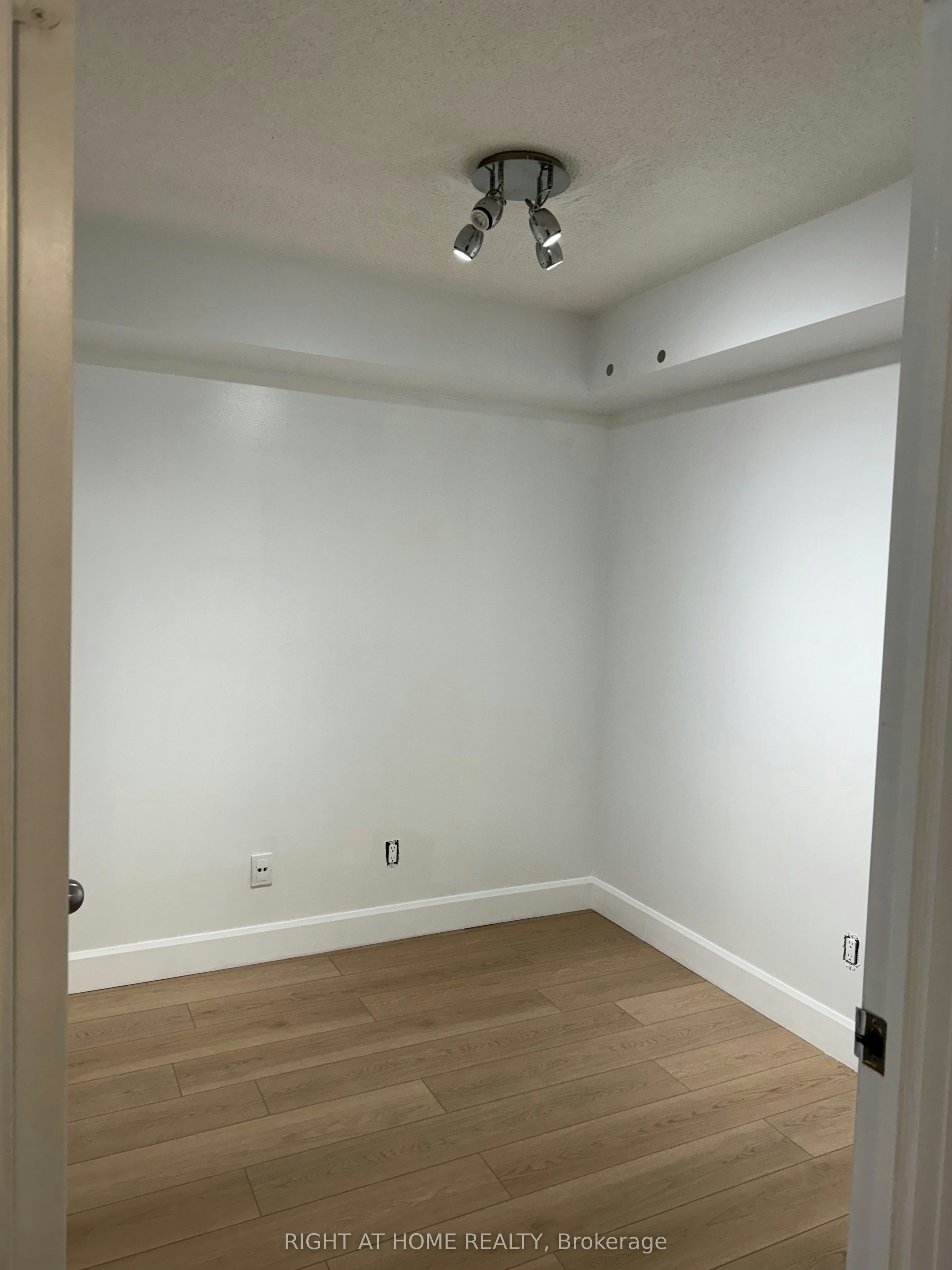 153 Beecroft Road, Toronto, ON, M2N 7C5 - 3