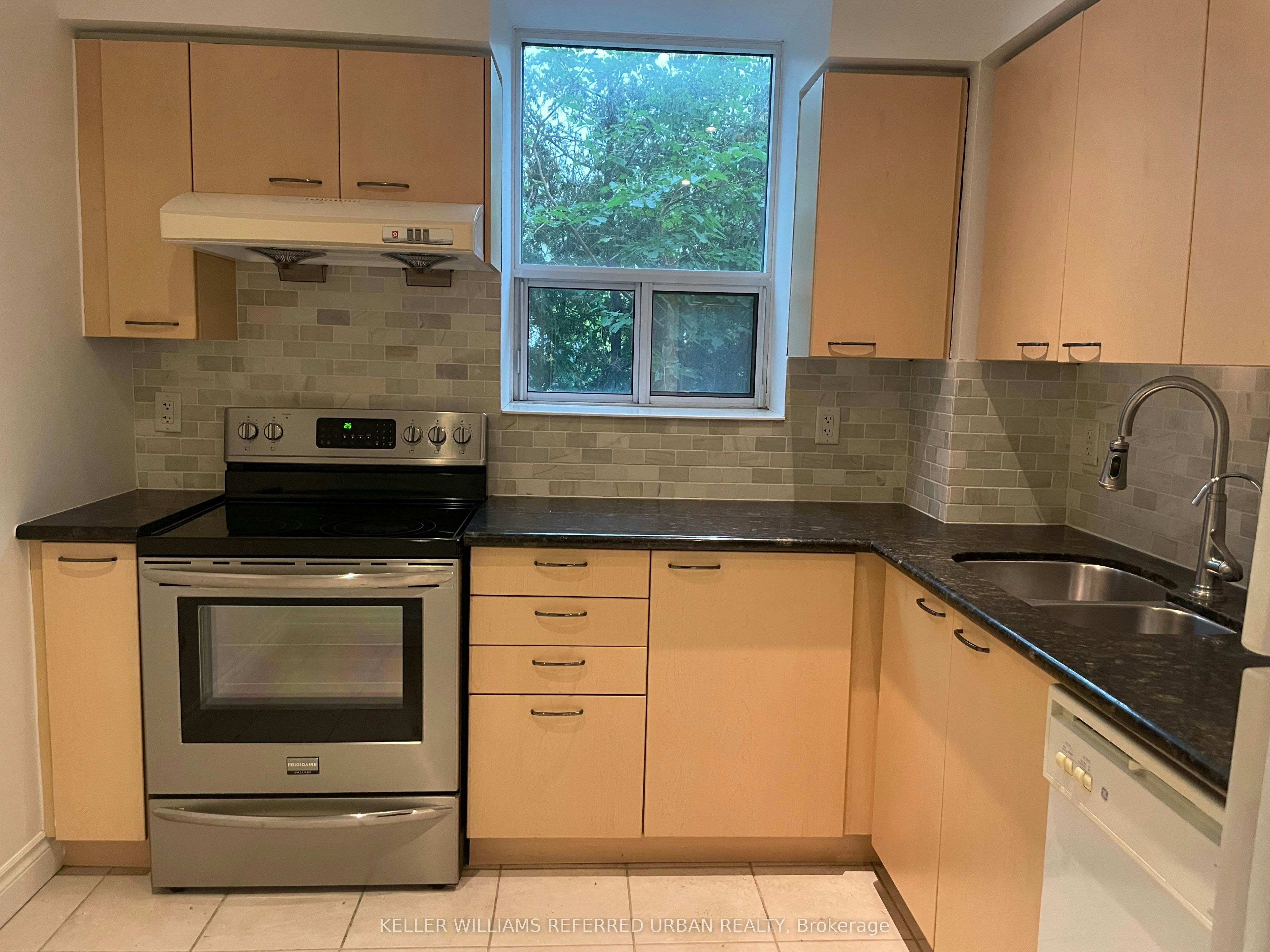 205-1 Clairtrell Road, Toronto, ON, M2N 7H5 - 5