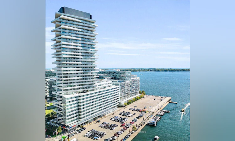 205-15 Queens Quay E