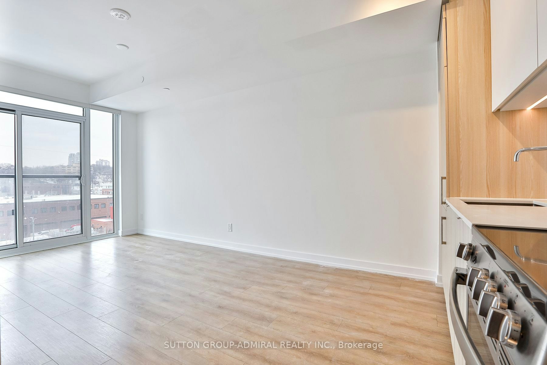 608-500 Dupont Street, Toronto, ON, M6G 1Y7 - 10