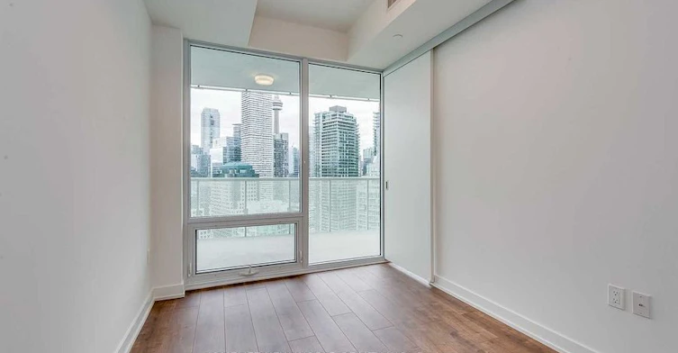 3204-15 Queens Quay E, Toronto, ON, M5E 0C5 - 5