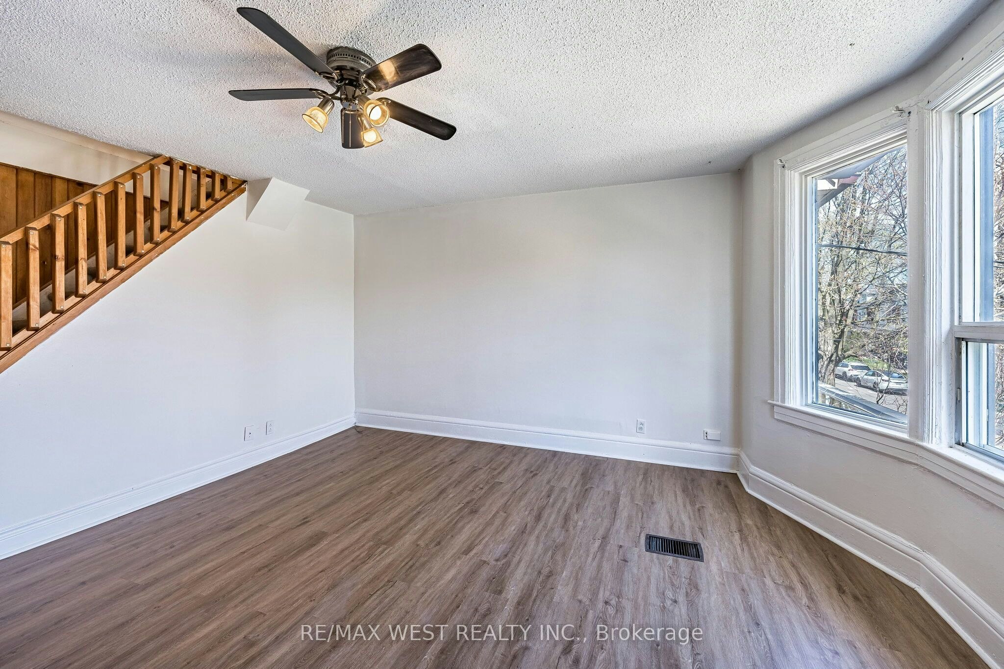 3-280 St Clarens Avenue, Toronto, ON, M6H 3W3 - 5