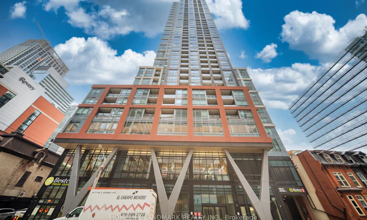 1703-108 Peter Street
