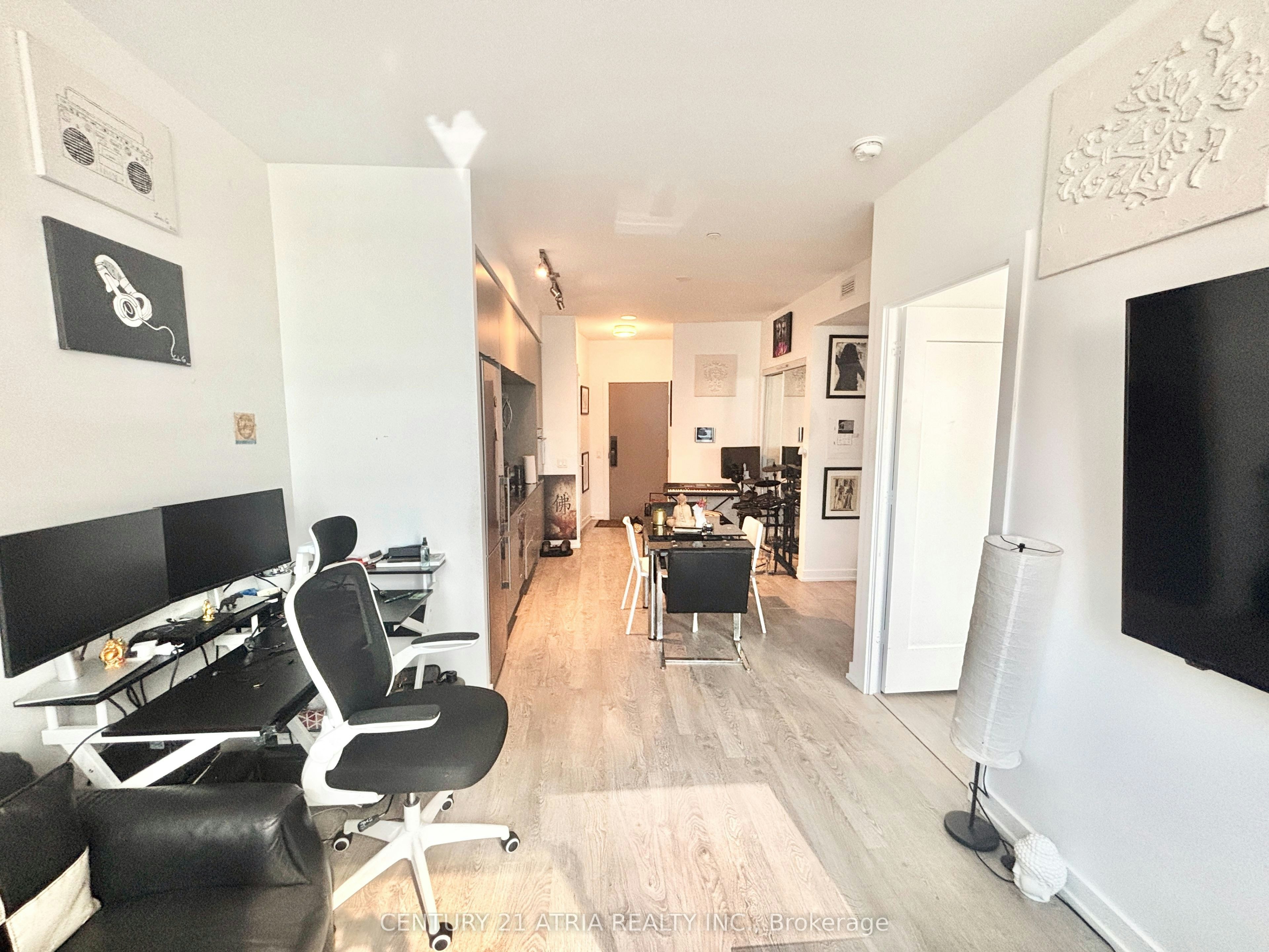 802-10 York Street, Toronto, ON, M5J 0E1 - 5