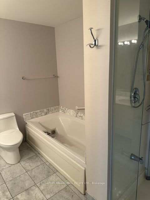 PH4-18 Lower Village Gate, Toronto, ON, M5P 3M1 - 14