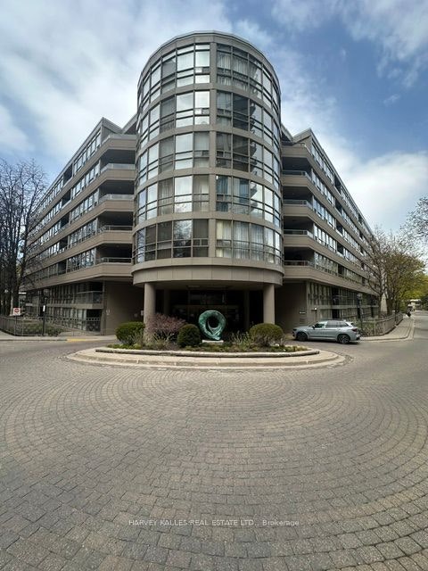 PH4-18 Lower Village Gate, Toronto, ON, M5P 3M1