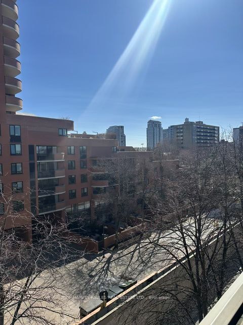 PH4-18 Lower Village Gate, Toronto, ON, M5P 3M1 - 16