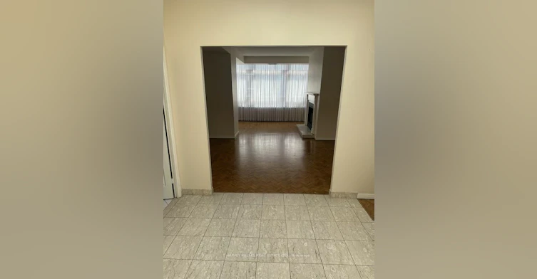 PH4-18 Lower Village Gate, Toronto, ON, M5P 3M1 - 3