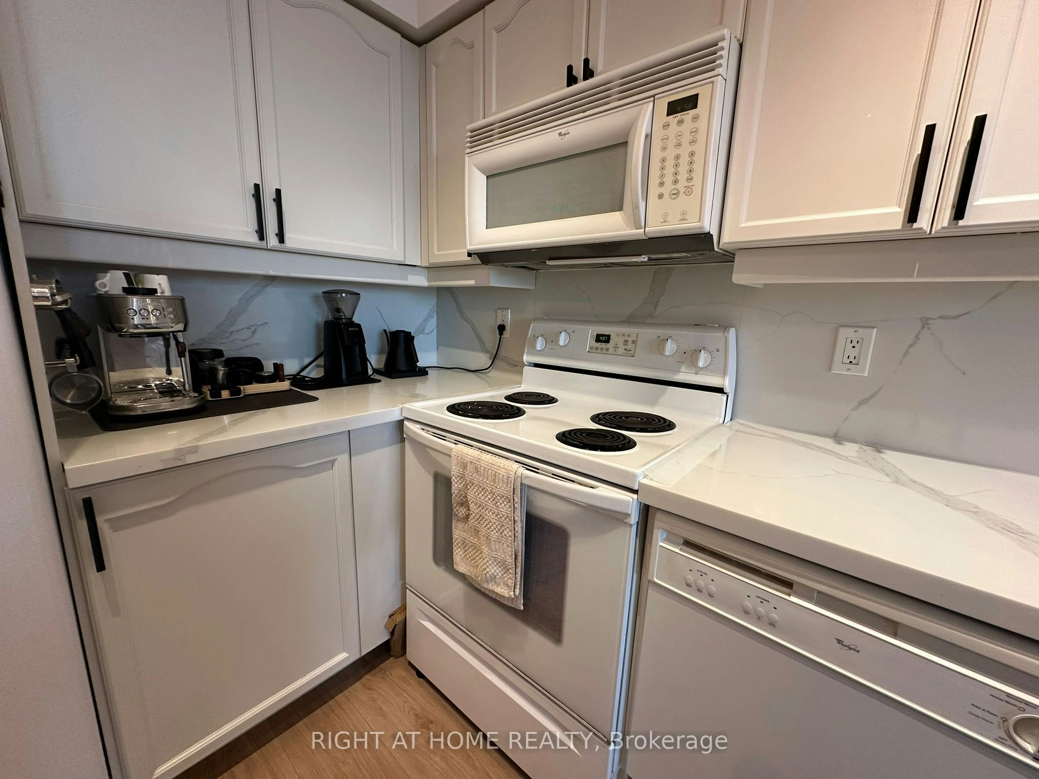 1419-80 Harrison Garden Boulevard, Toronto, ON, M2N 7E3 - 8
