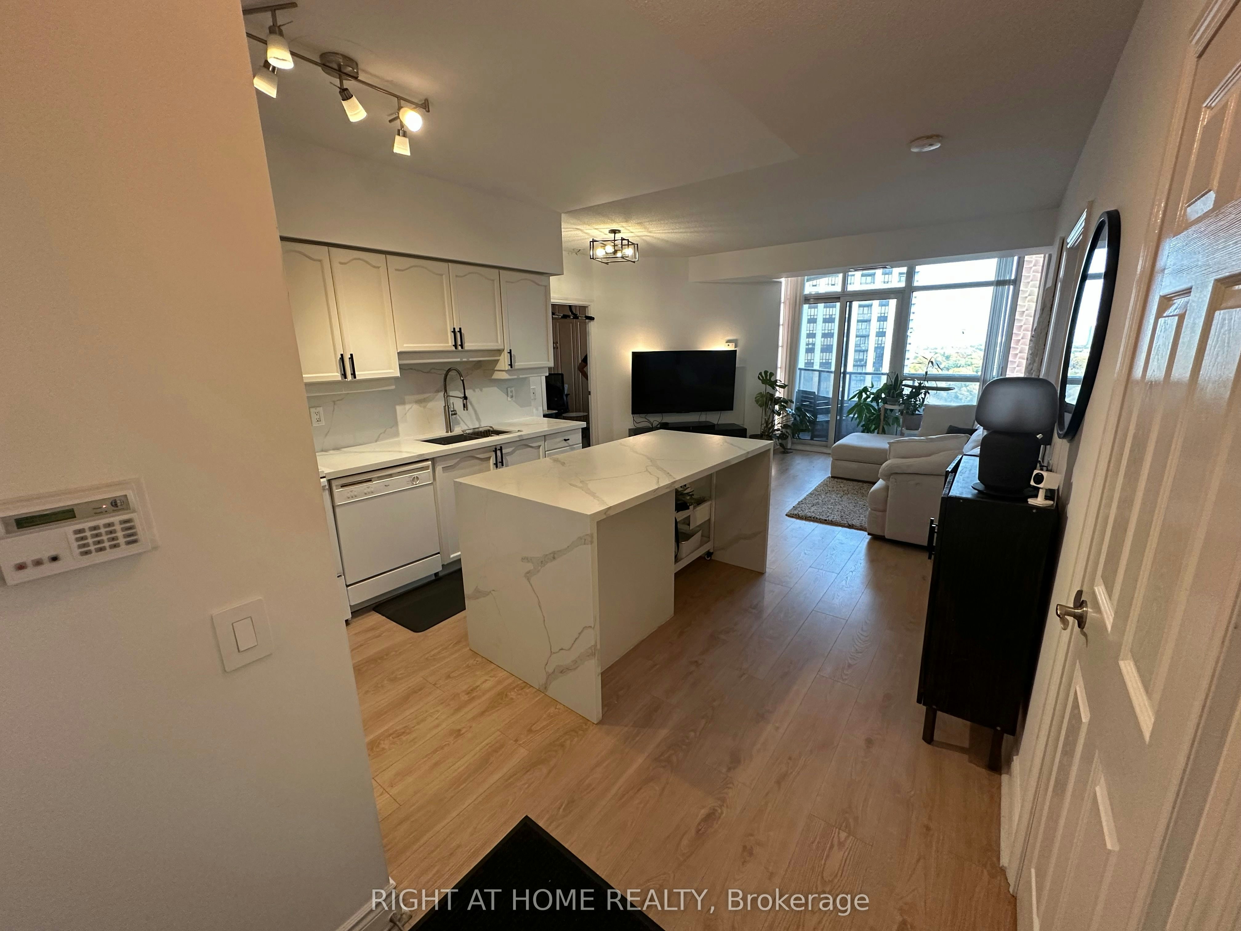 1419-80 Harrison Garden Boulevard, Toronto, ON, M2N 7E3 - 2