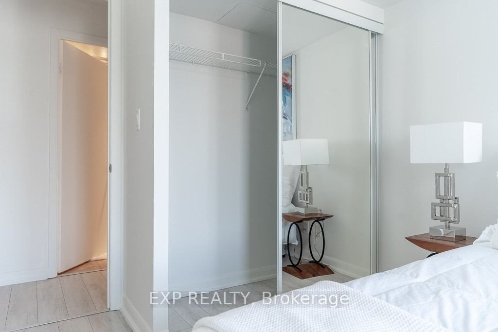 4112-210 Victoria Street, Toronto, ON, M5B 2R3 - 17