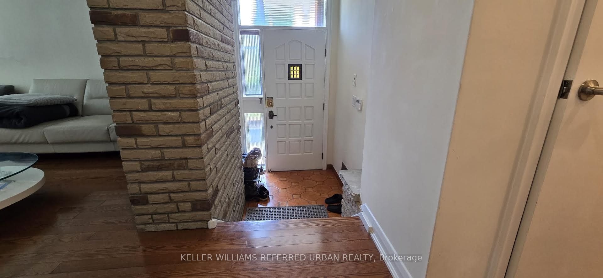 Upper-49 Halkin Crescent, Toronto, ON, M4A 1M8 - 7