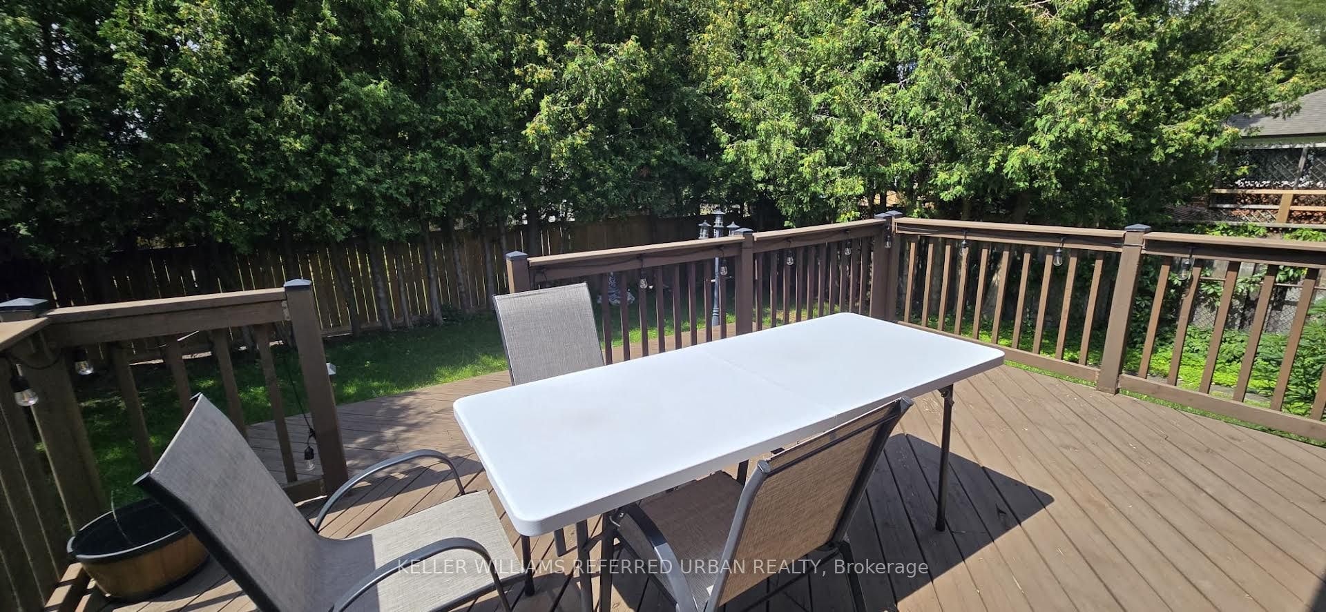 Upper-49 Halkin Crescent, Toronto, ON, M4A 1M8 - 9