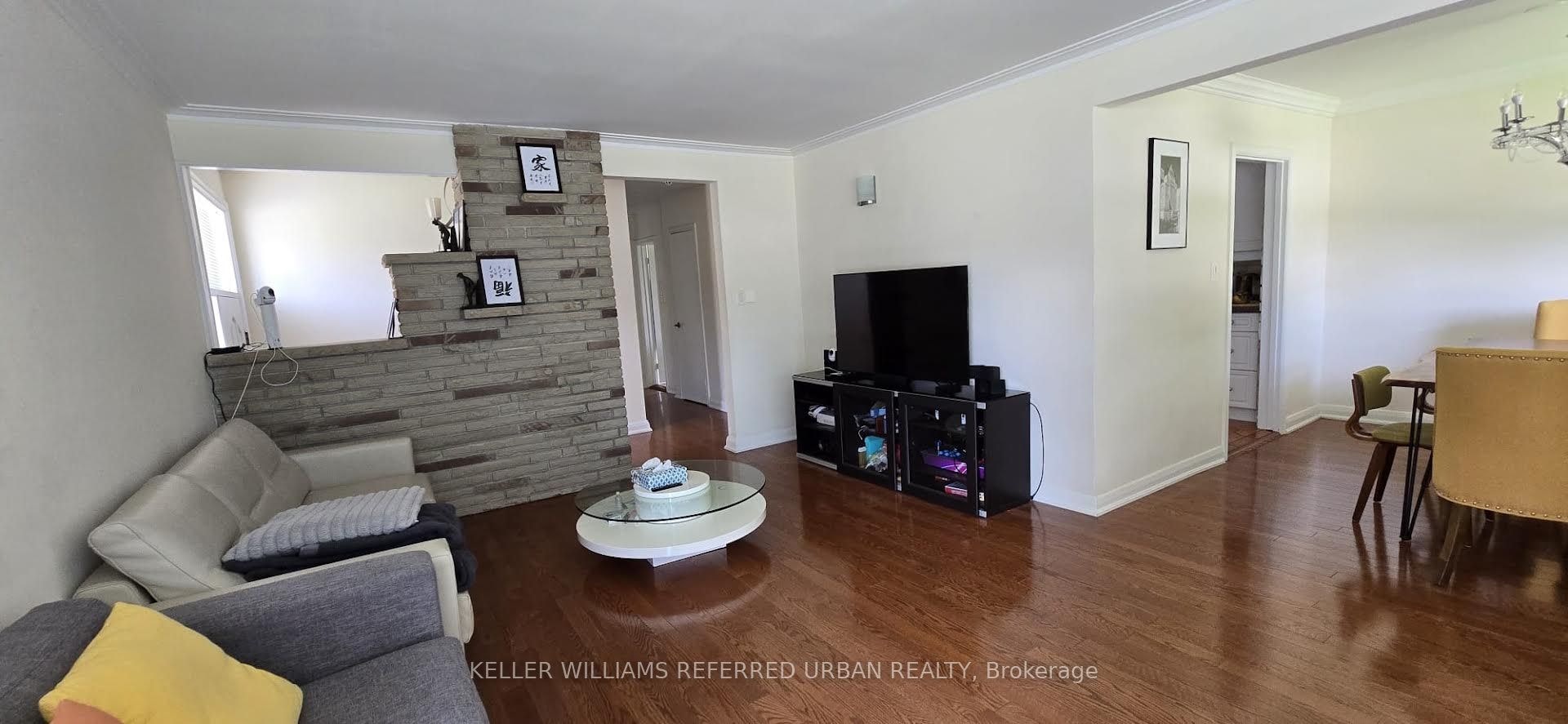 Upper-49 Halkin Crescent, Toronto, ON, M4A 1M8 - 5