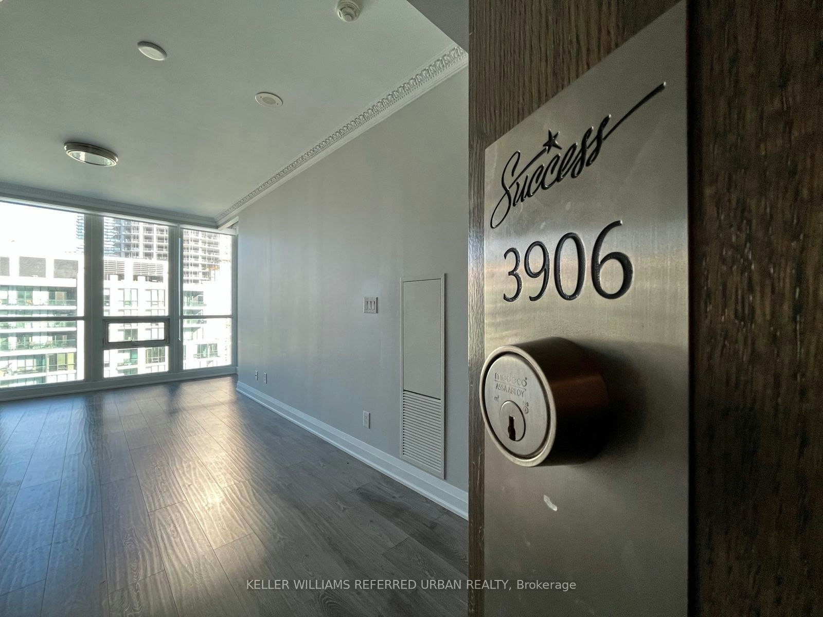 3906-16 Harbour Street, Toronto, ON, M5J 2Z7