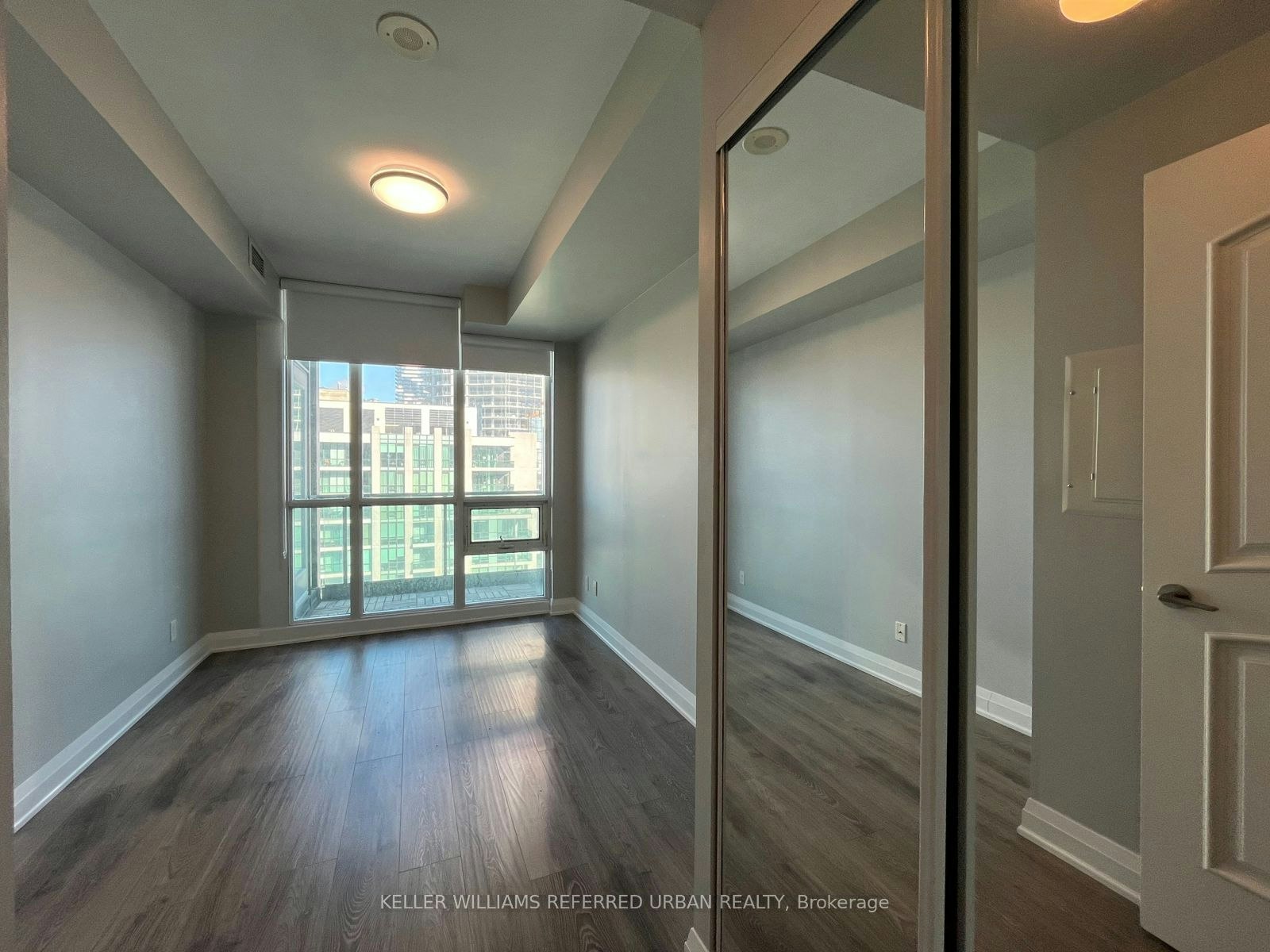 3906-16 Harbour Street, Toronto, ON, M5J 2Z7 - 9