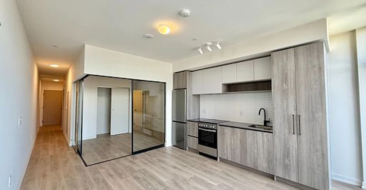 UPH 07-181 Sterling Road, Toronto, ON, M6R 0B2