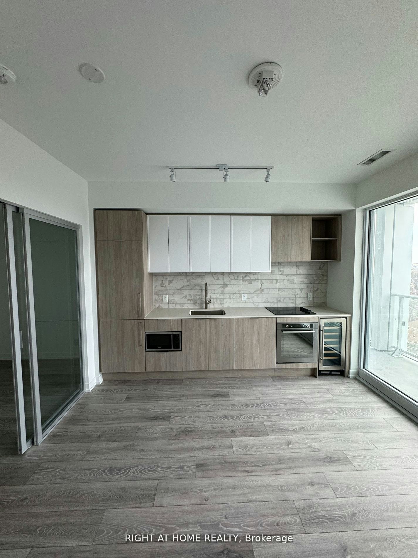 1512-2020 Bathurst Street, Toronto, ON, M5P 0A6