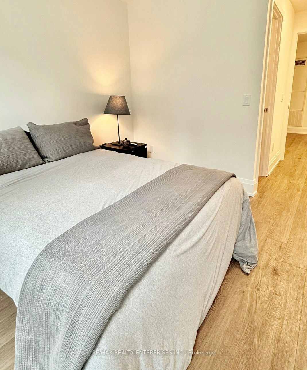 305-89 Church Street, Toronto, ON, M5C 0B7 - 5