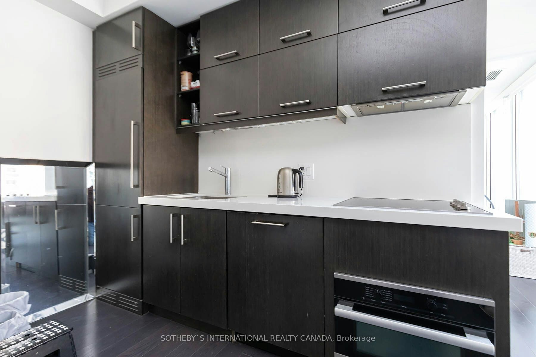 608-1080 Bay Street, Toronto, ON, M5S 0A5 - 8