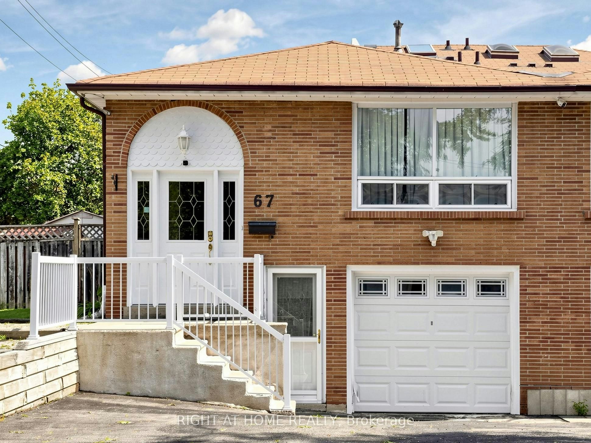 67 Ladner Drive, Toronto, ON, M2J 3Z9