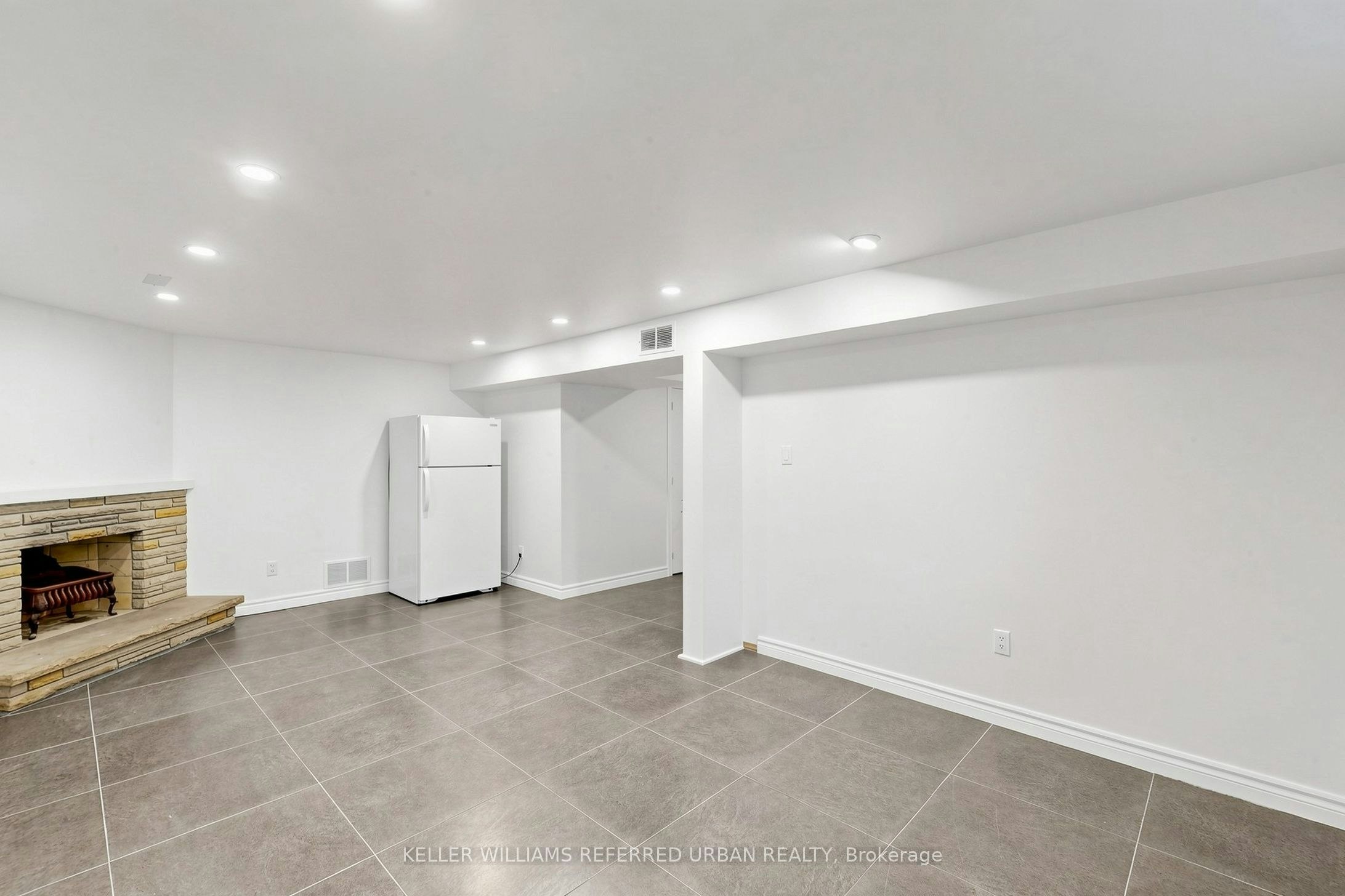 32 Wycliffe Crescent, Toronto, ON, M2K 1V6 - 36