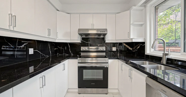 32 Wycliffe Crescent, Toronto, ON, M2K 1V6 - 17