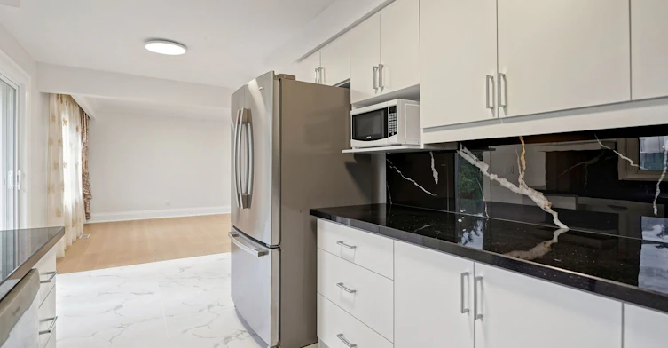 32 Wycliffe Crescent, Toronto, ON, M2K 1V6 - 16