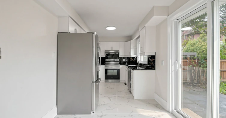 32 Wycliffe Crescent, Toronto, ON, M2K 1V6 - 13