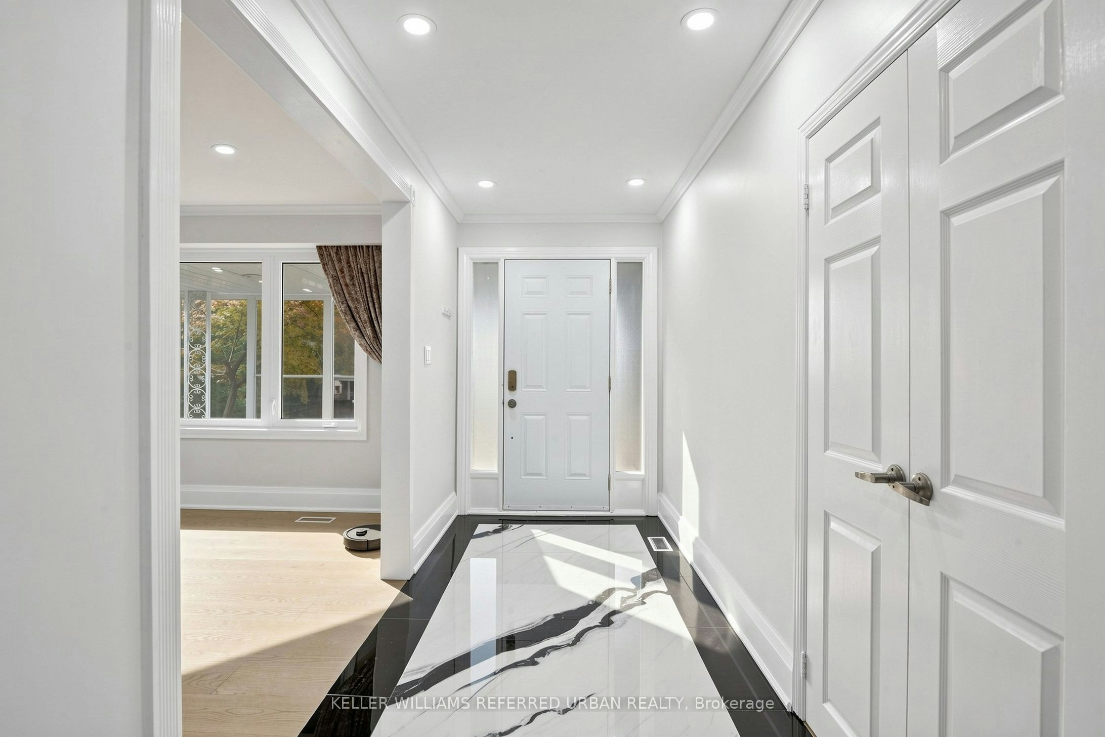 32 Wycliffe Crescent, Toronto, ON, M2K 1V6 - 5
