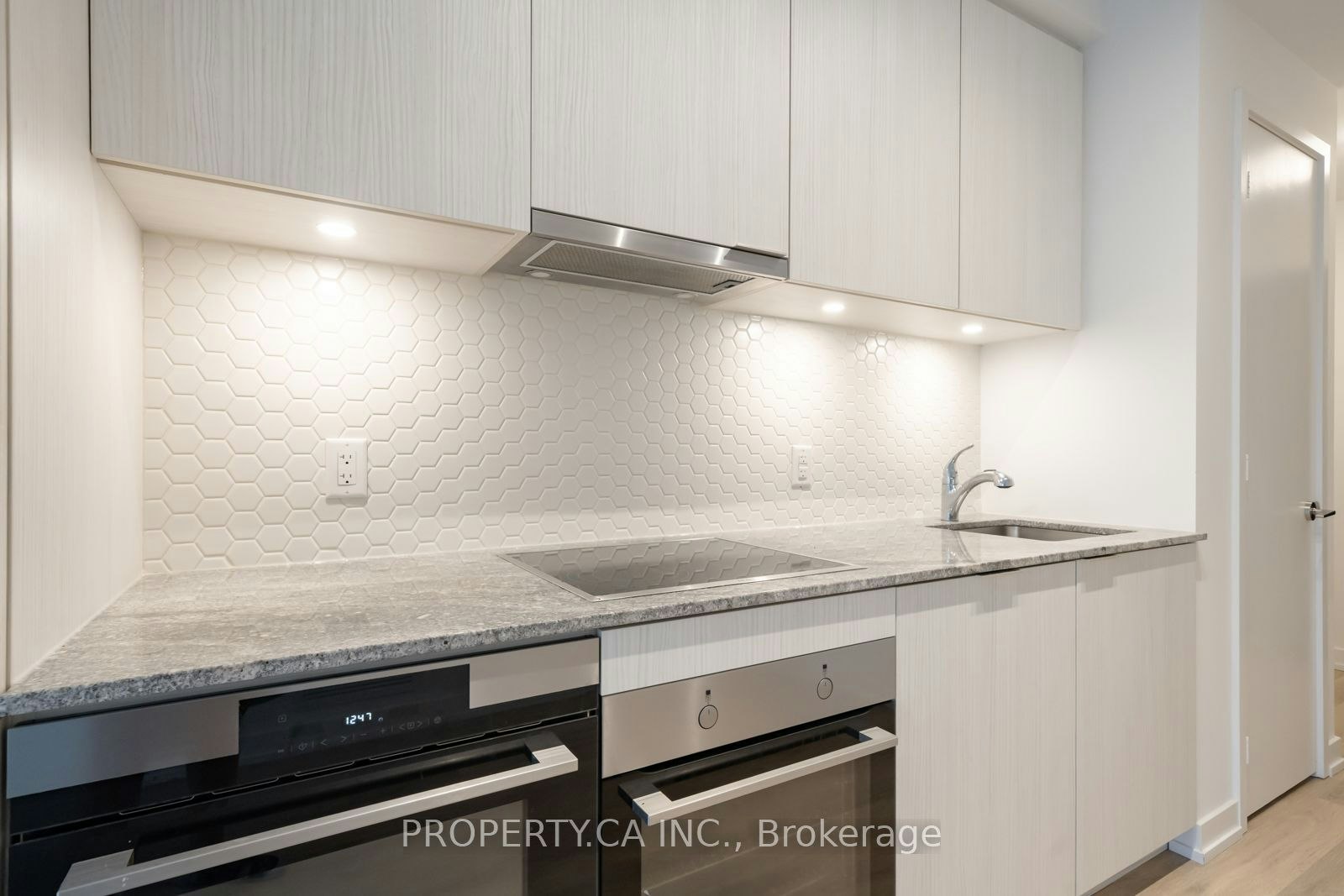 1803-158 Front Street, Toronto, ON, M5A 0K9 - 8