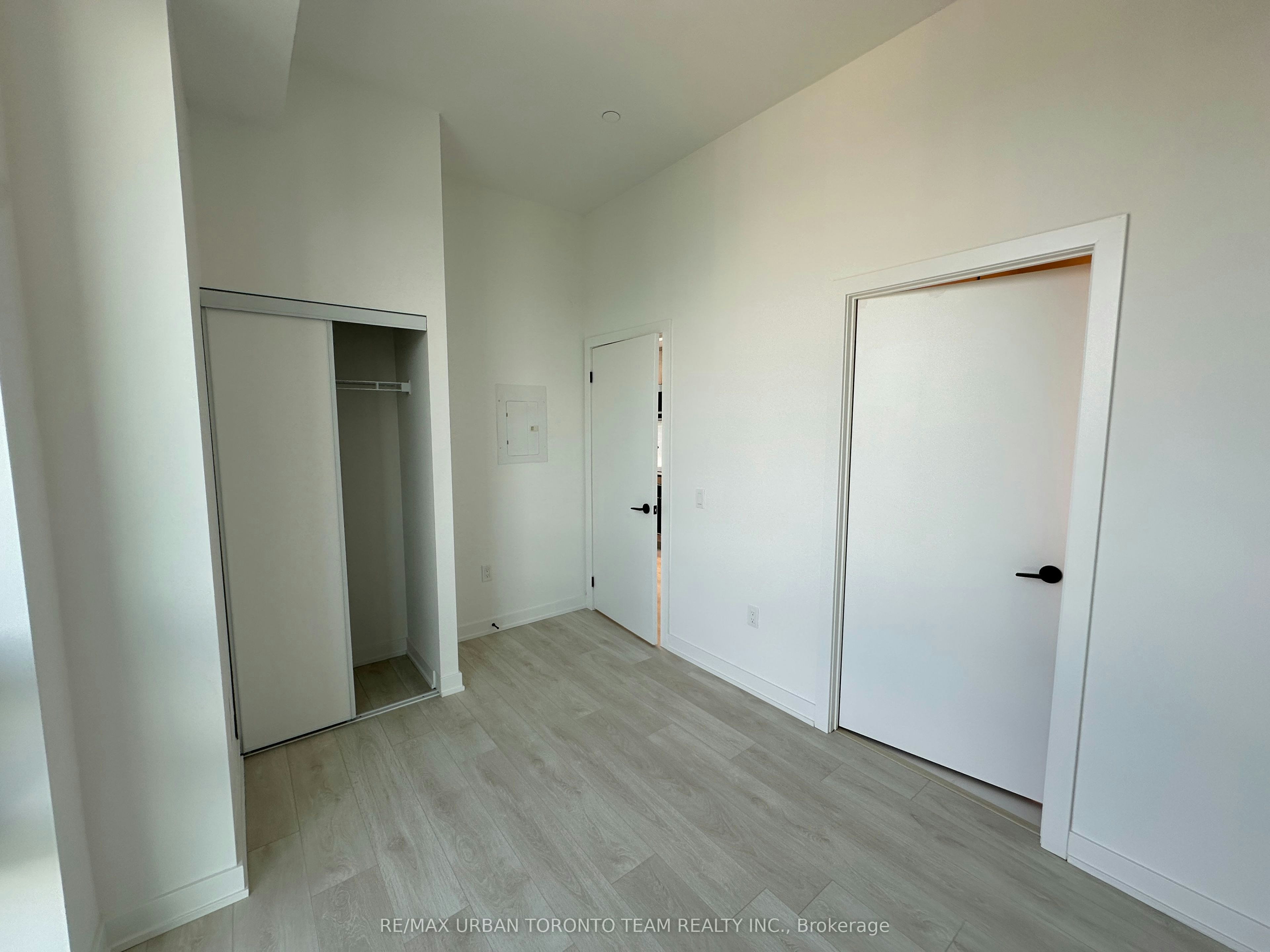 3902 (UPH-02)-127 Broadway Avenue, Toronto, ON, M4P 1V4 - 10