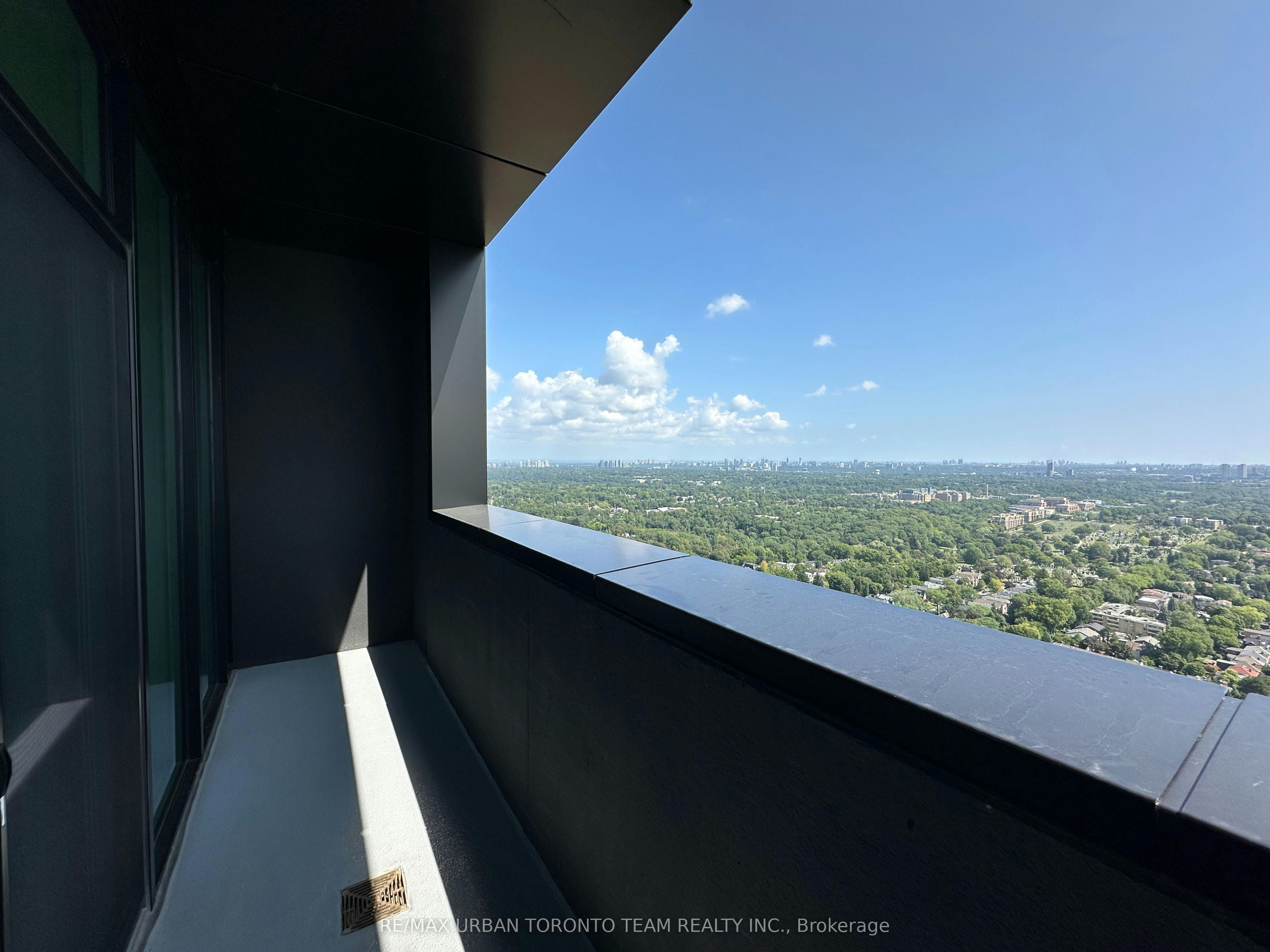 3902 (UPH-02)-127 Broadway Avenue, Toronto, ON, M4P 1V4 - 7