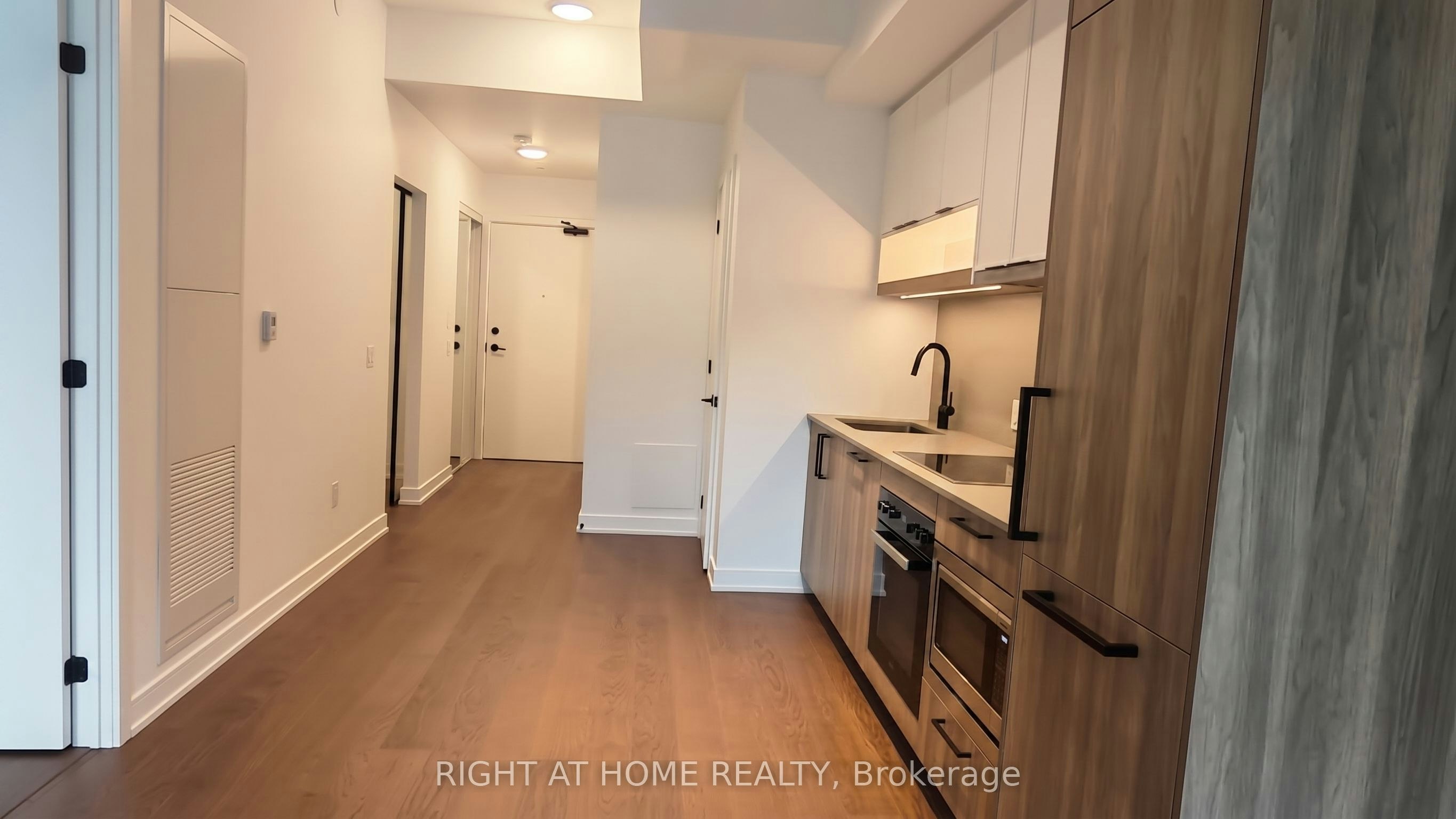202-91 Montclair Avenue, Toronto, ON, M5P 0B1 - 5
